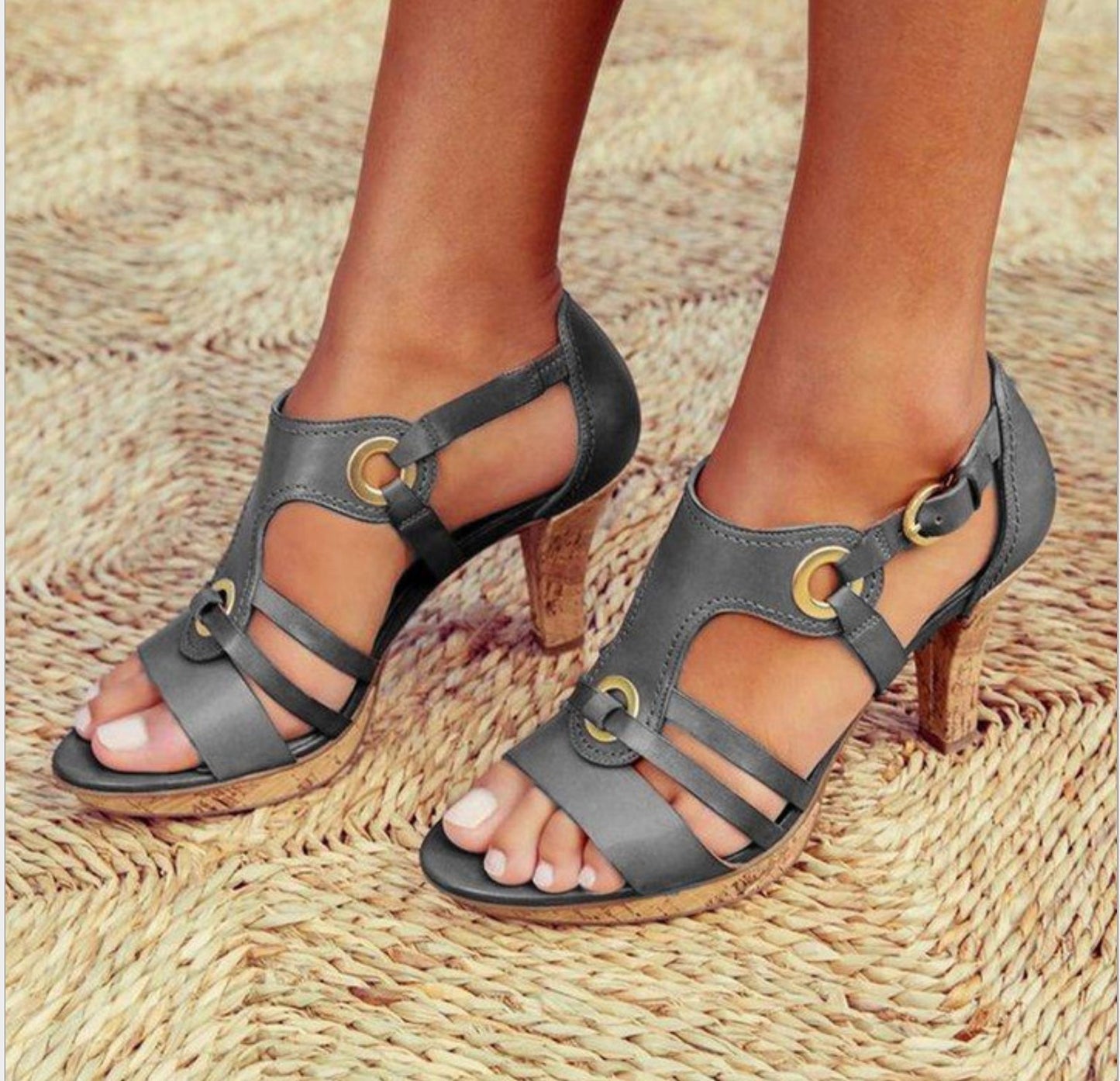 "Sandales pour Femmes à Bout Ouvert avec Sac de Couleur Unie" .