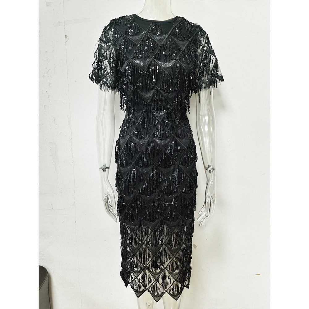 "Robe de Soirée à Franges en Sequins".