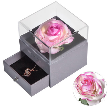 Boîte à Bijoux avec Collier en Rose Éternelle