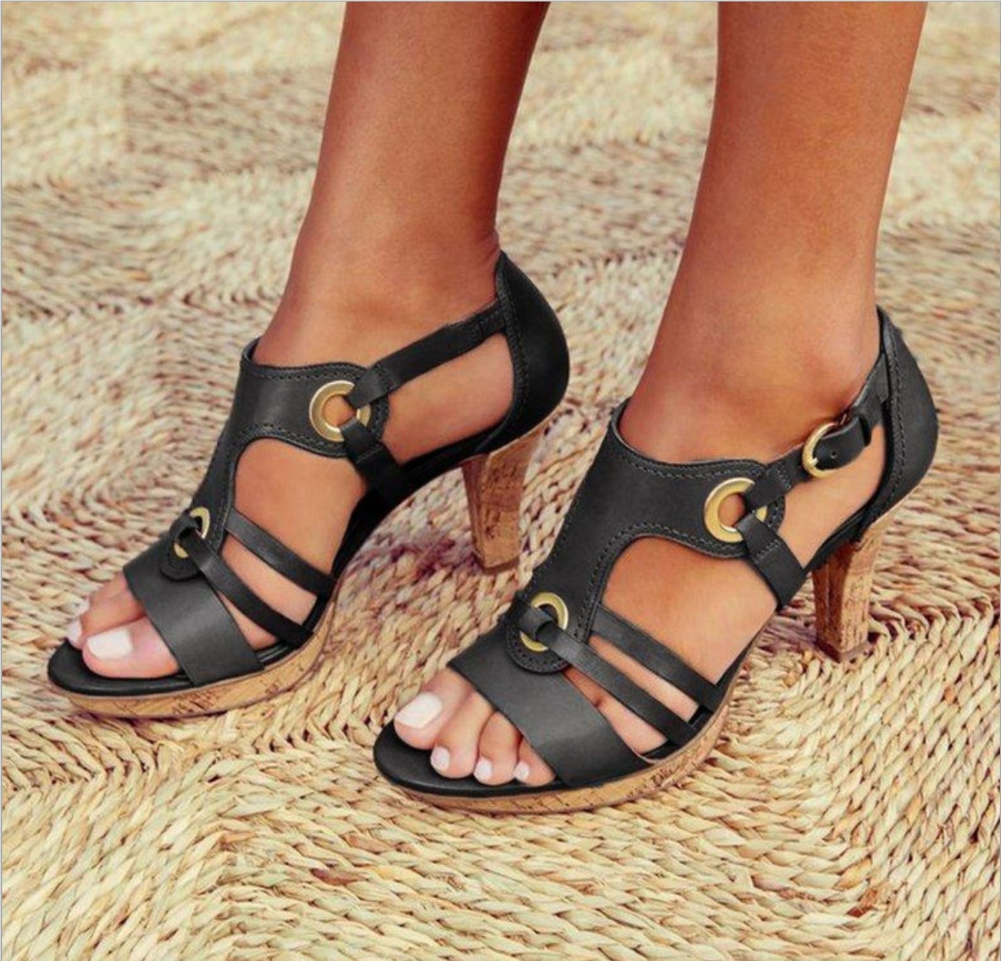 "Sandales pour Femmes à Bout Ouvert avec Sac de Couleur Unie" .